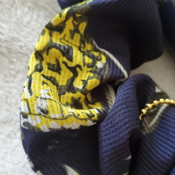 Hair scrunchie 🎁🏷 - Picture 5 of 7